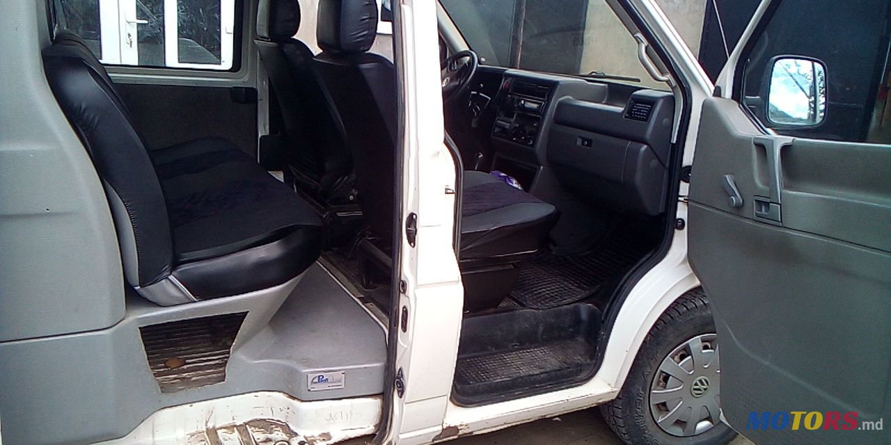 2001' Volkswagen Transporter photo #5