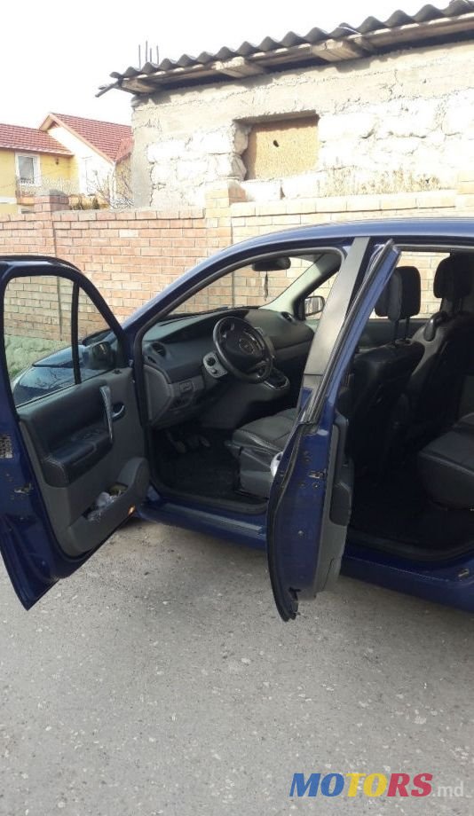 2008' Renault Scenic photo #5