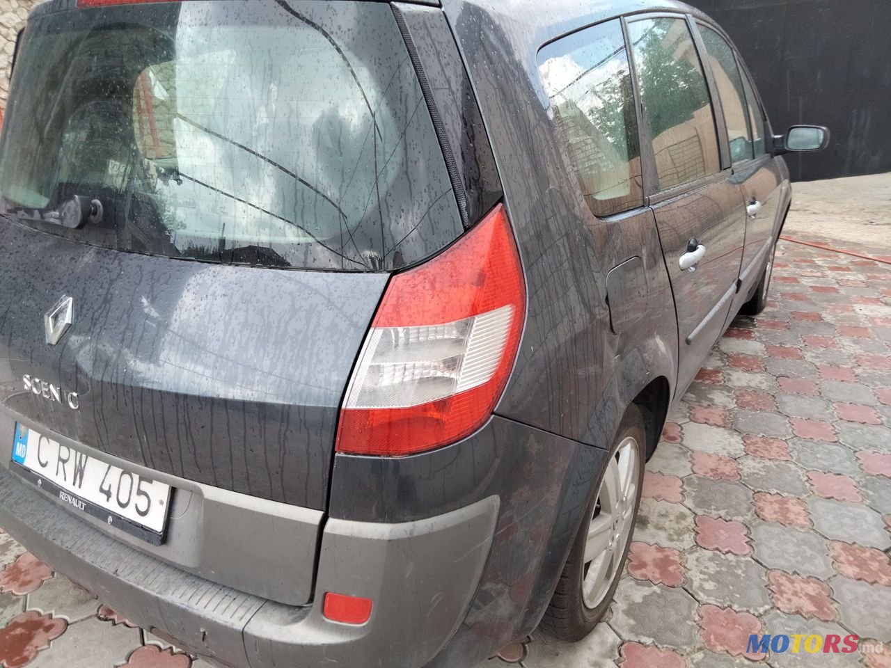 2005' Renault Grand Scenic photo #2