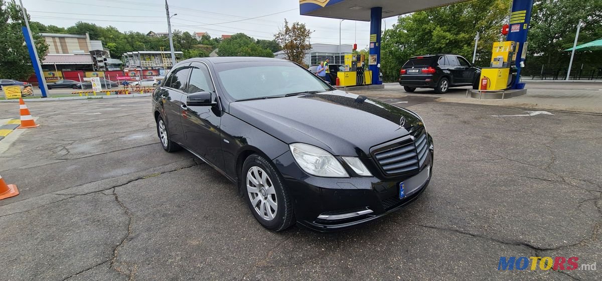 2012' Mercedes-Benz E-Class photo #3