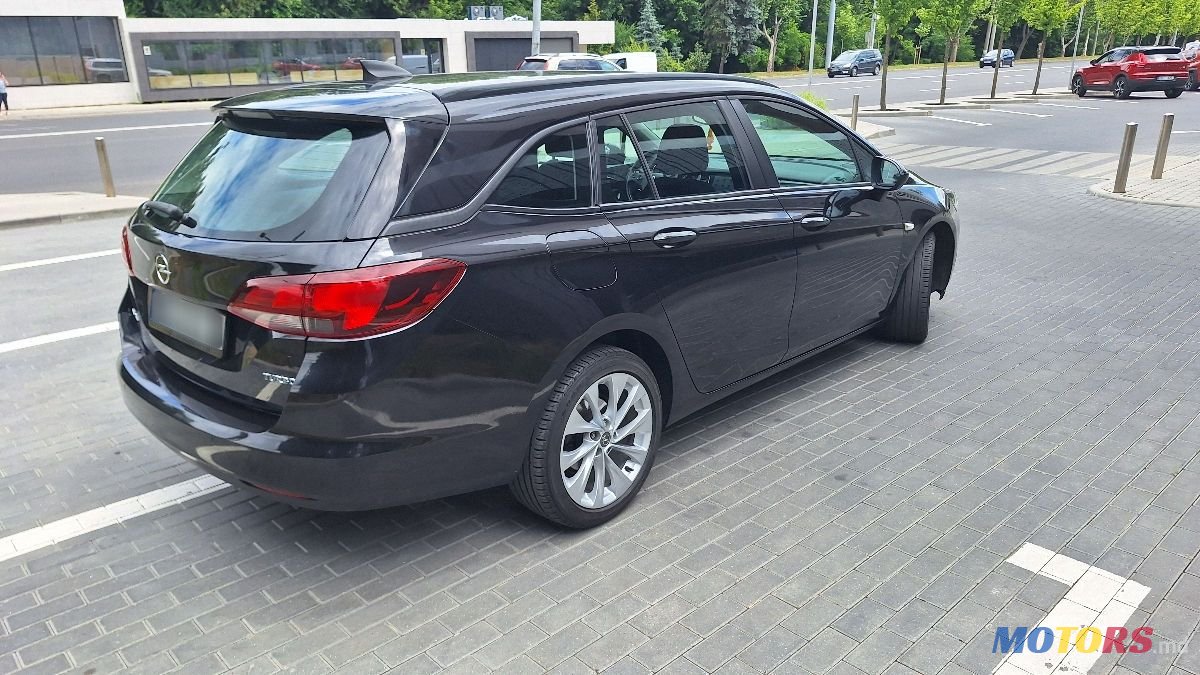 2016' Opel Astra photo #5