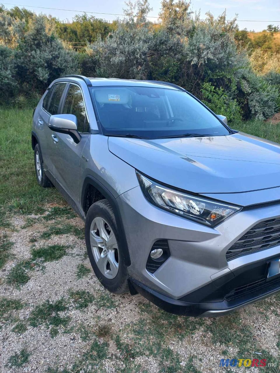 2020' Toyota RAV4 photo #2