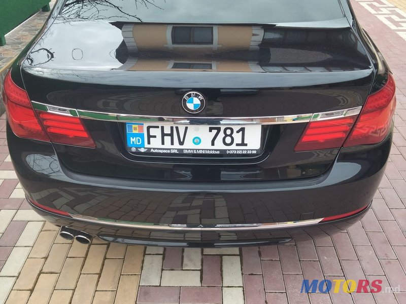 2012' BMW 7 Series photo #2