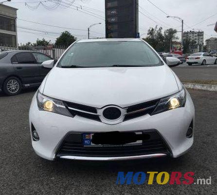 2014' Toyota Auris photo #1