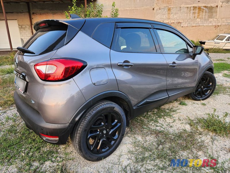 2016' Renault Captur photo #6