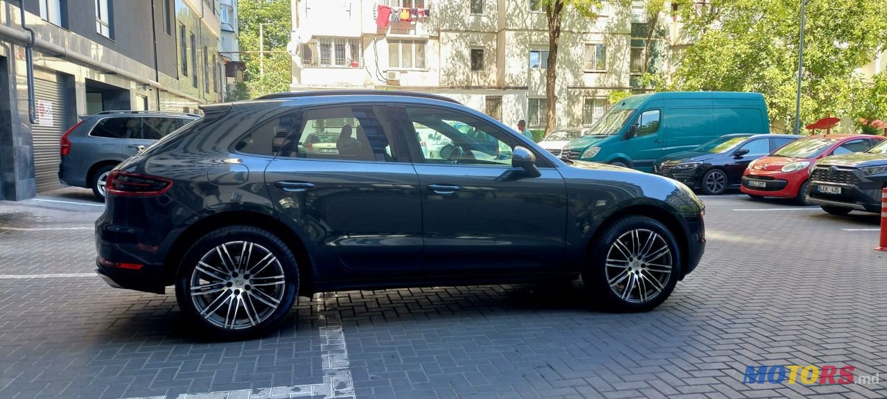 2017' Porsche Macan photo #5