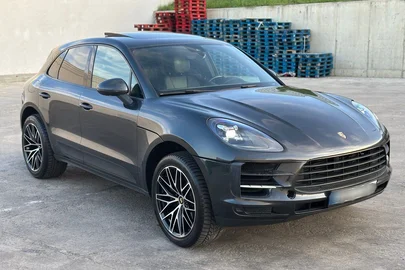2020' Porsche Macan