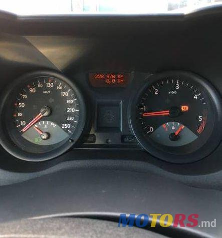 2005' Renault Megane photo #2