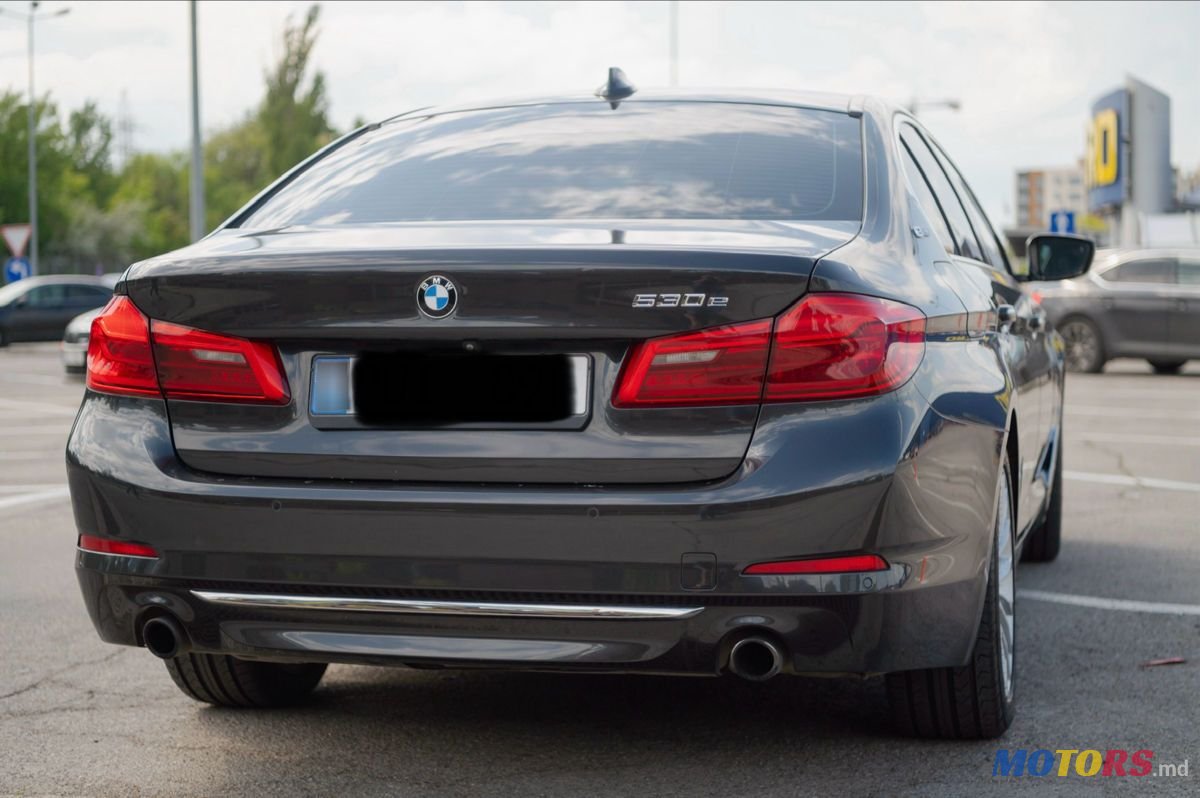 2018' BMW 5 Series photo #3