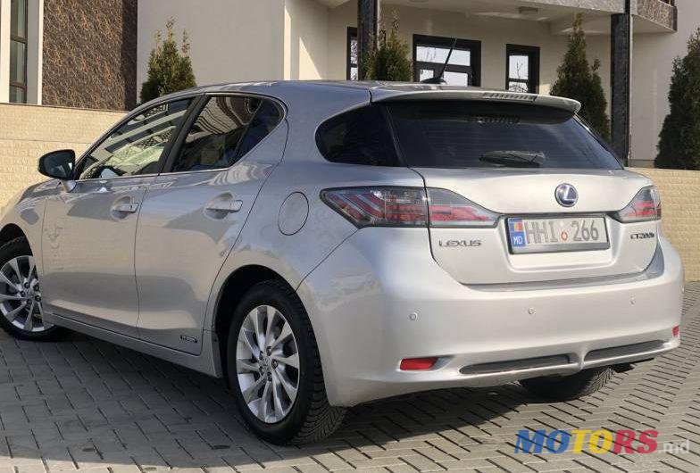 2011' Lexus CT photo #4