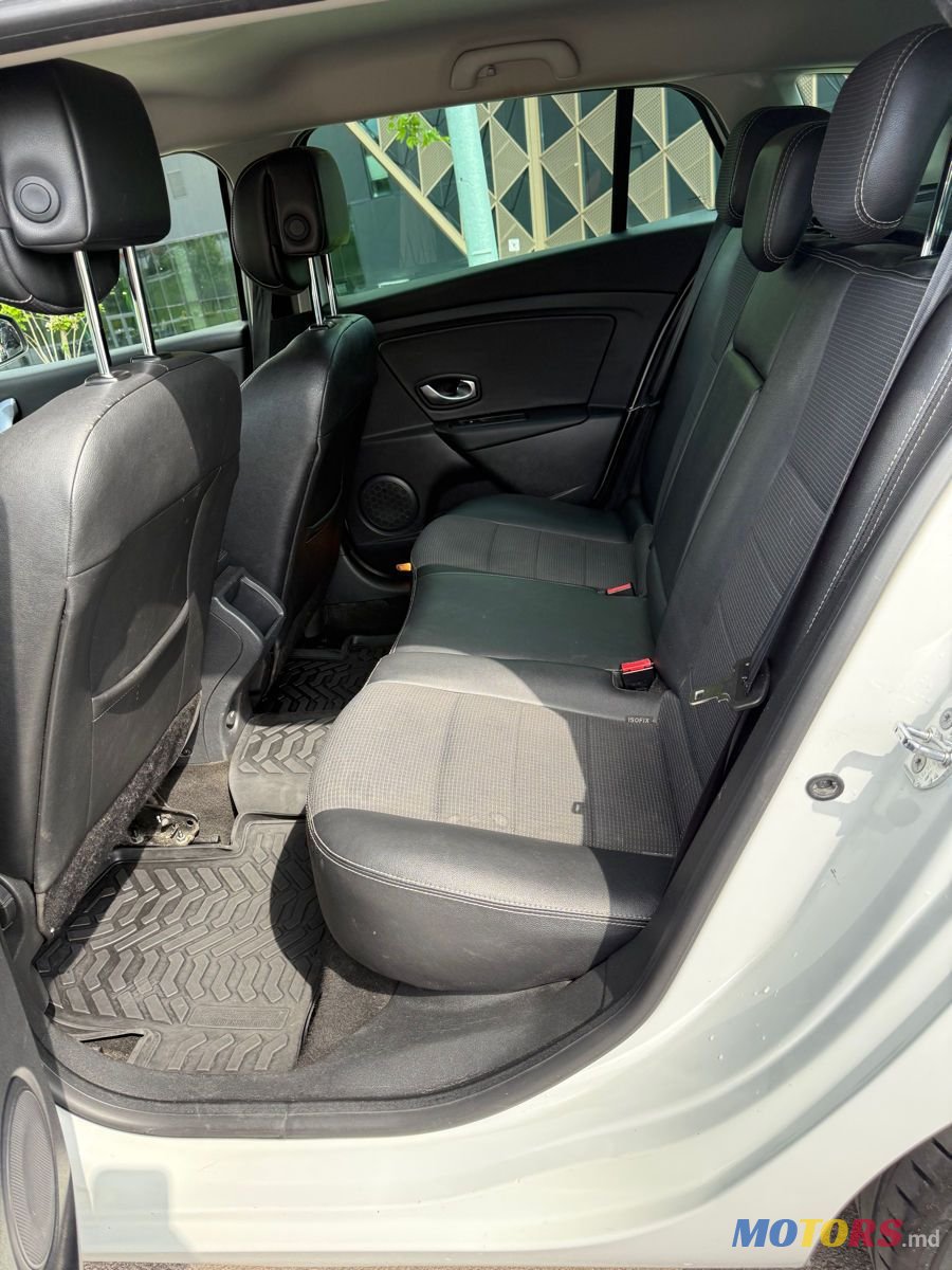 2010' Renault Megane photo #3