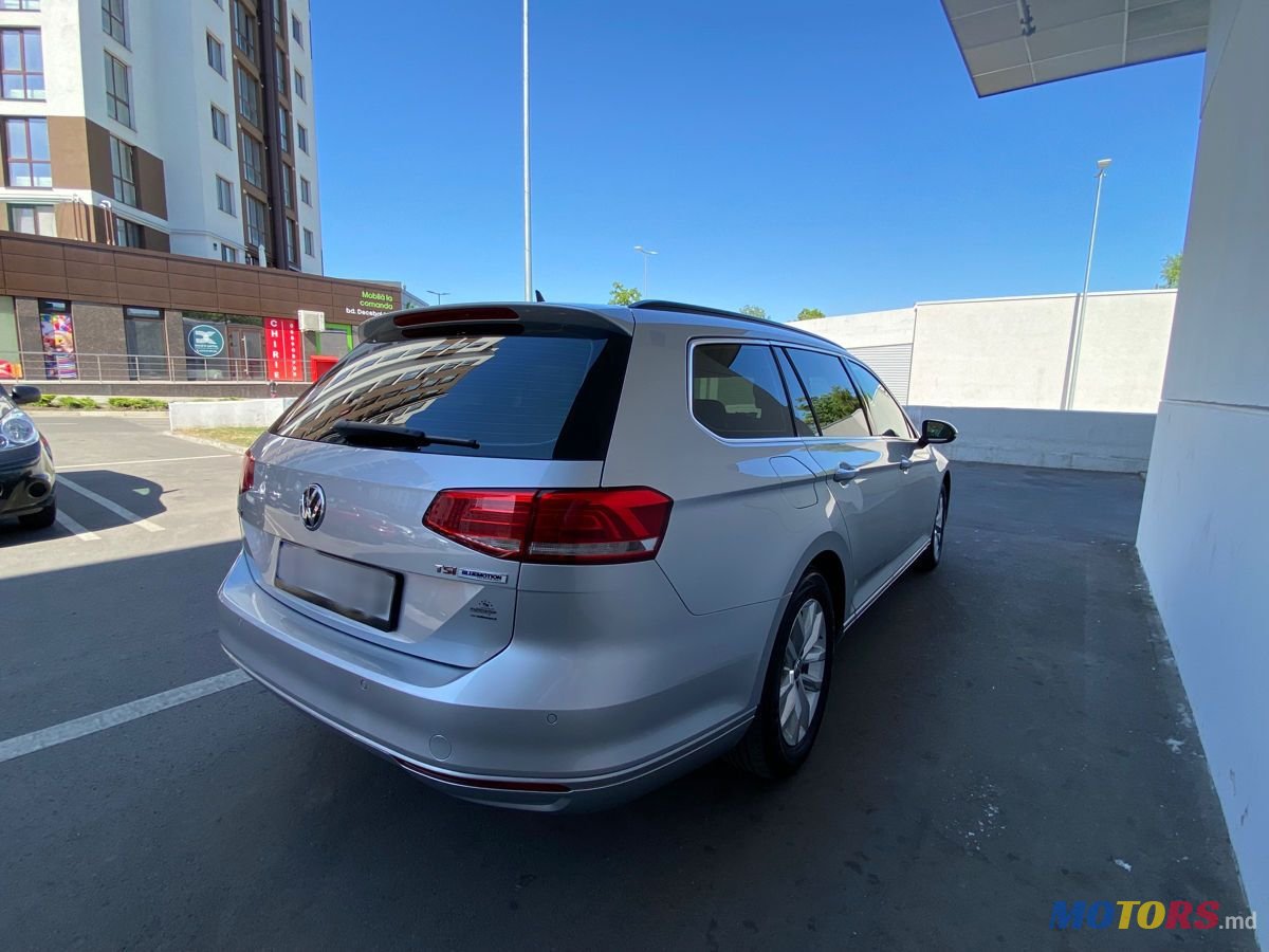 2015' Volkswagen Passat photo #4