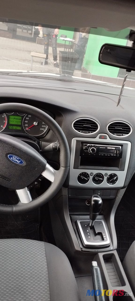 2005' Ford Focus photo #3