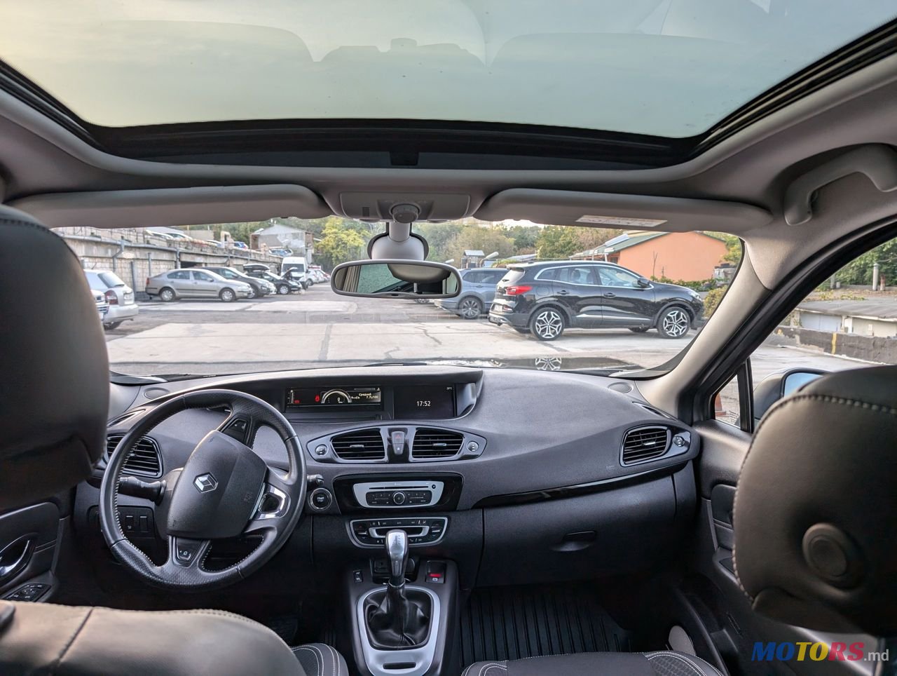 2015' Renault Scenic photo #6
