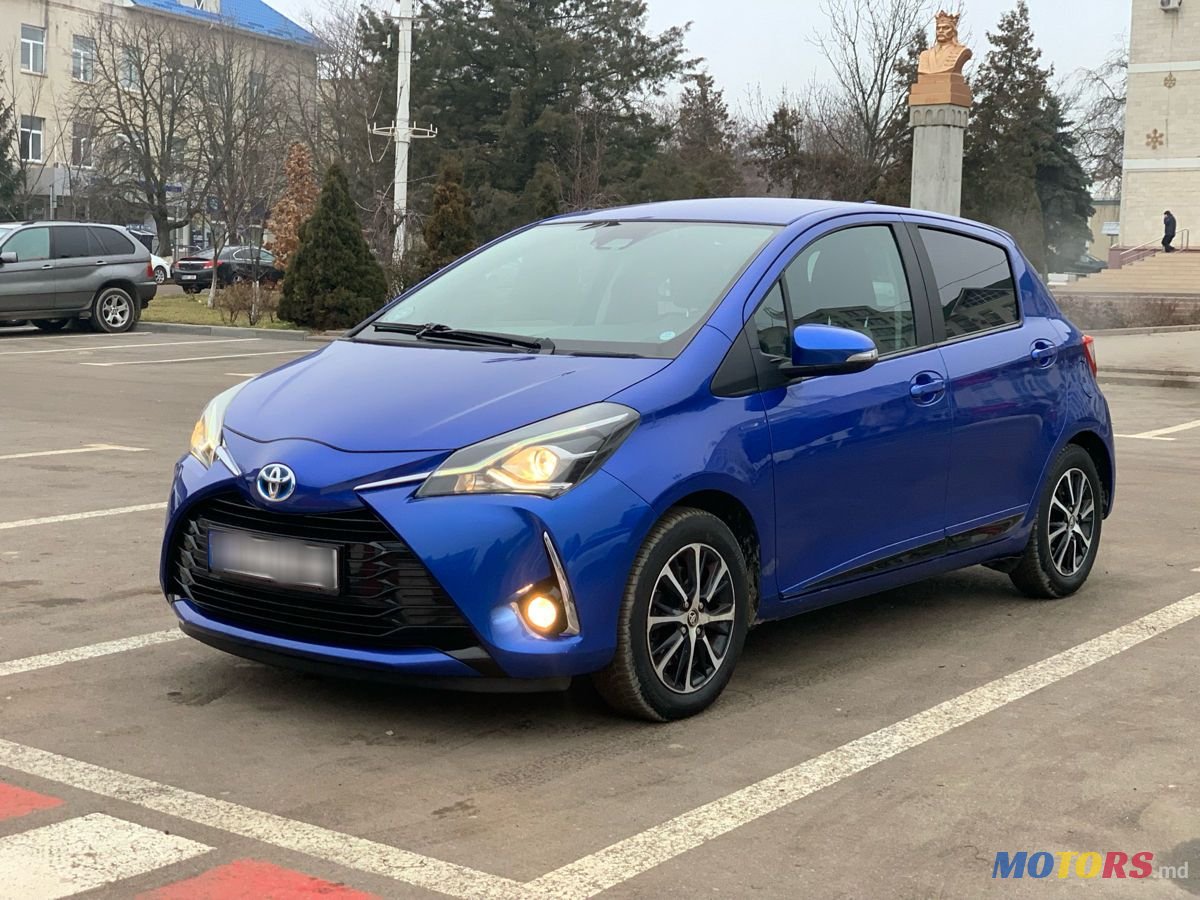 2020' Toyota Yaris photo #2