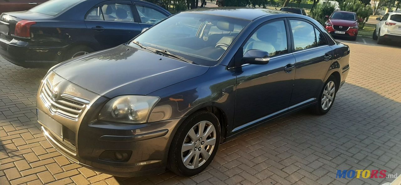 2008' Toyota Avensis photo #4