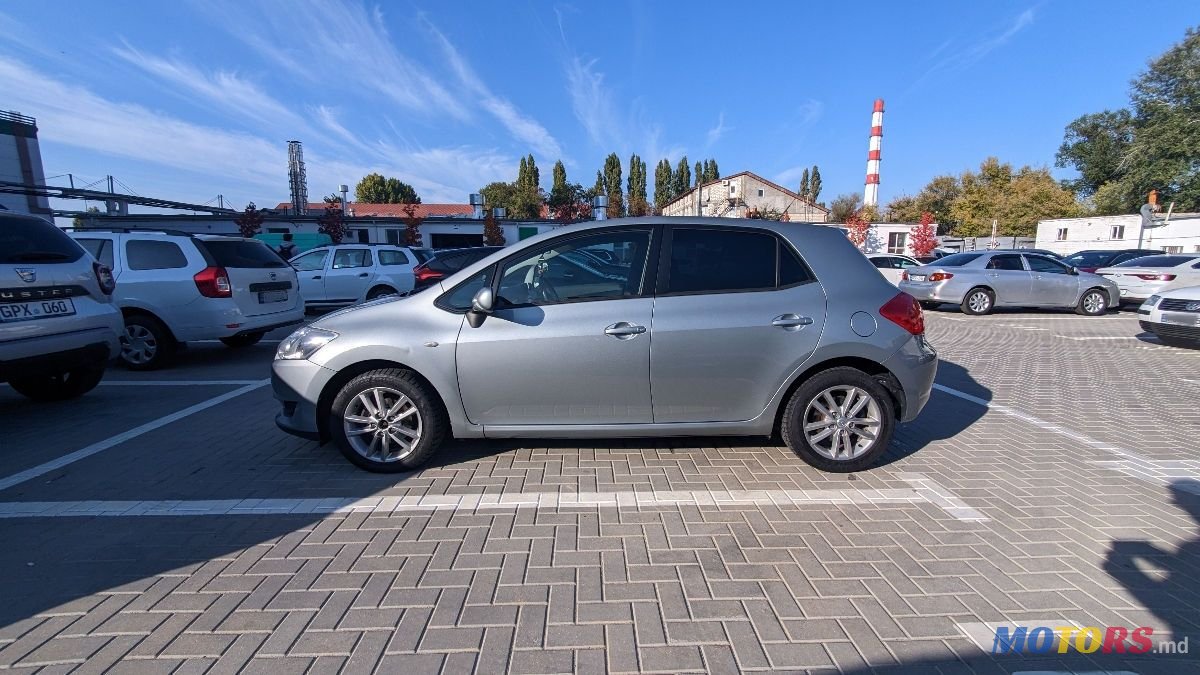 2009' Toyota Auris photo #1