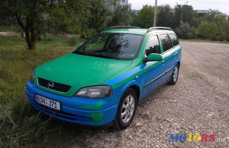 2005' Opel Astra photo #1