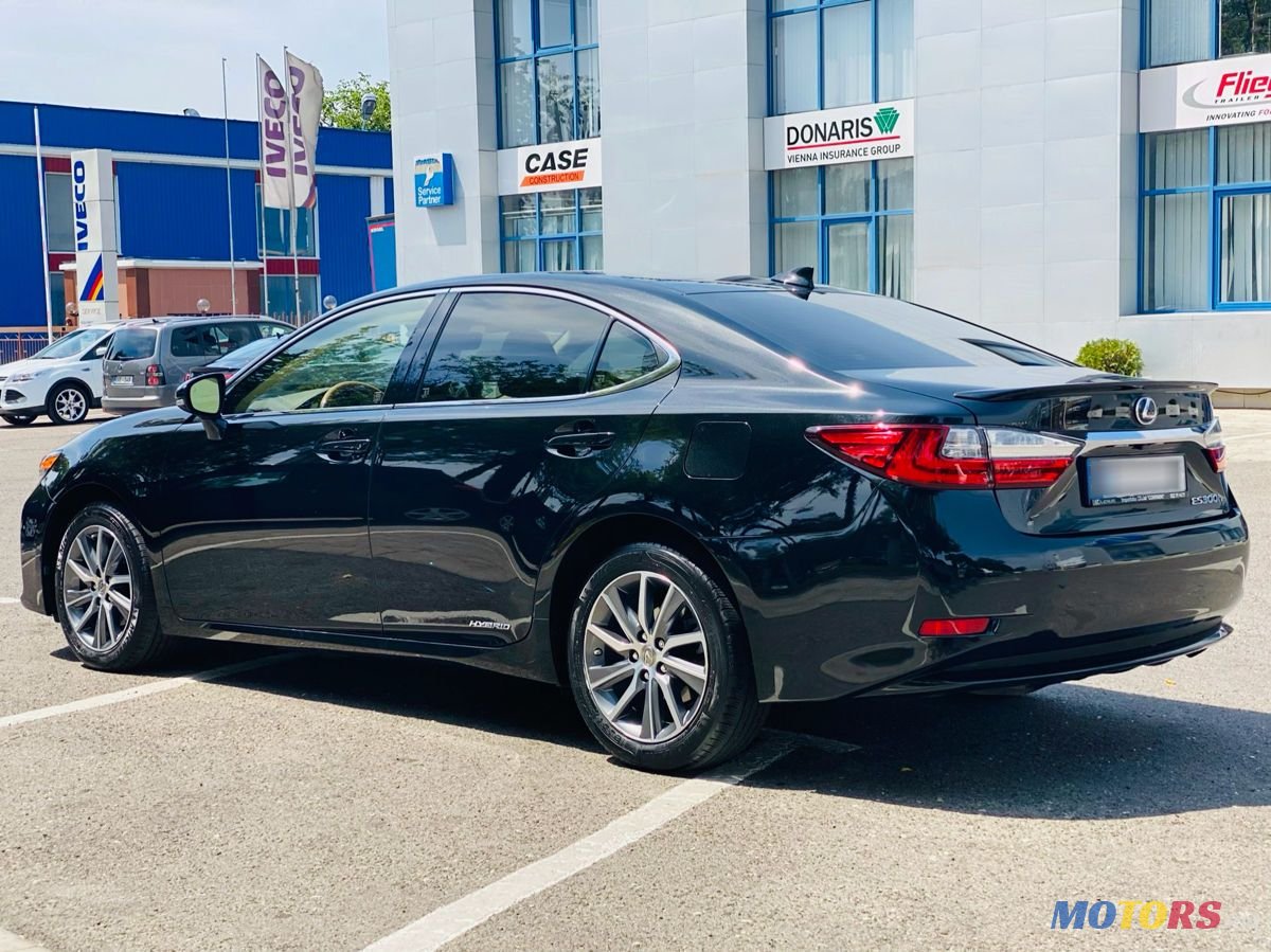 2017' Lexus Es Series photo #4