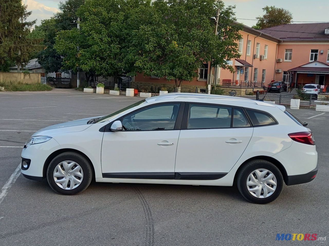 2013' Renault Megane photo #5