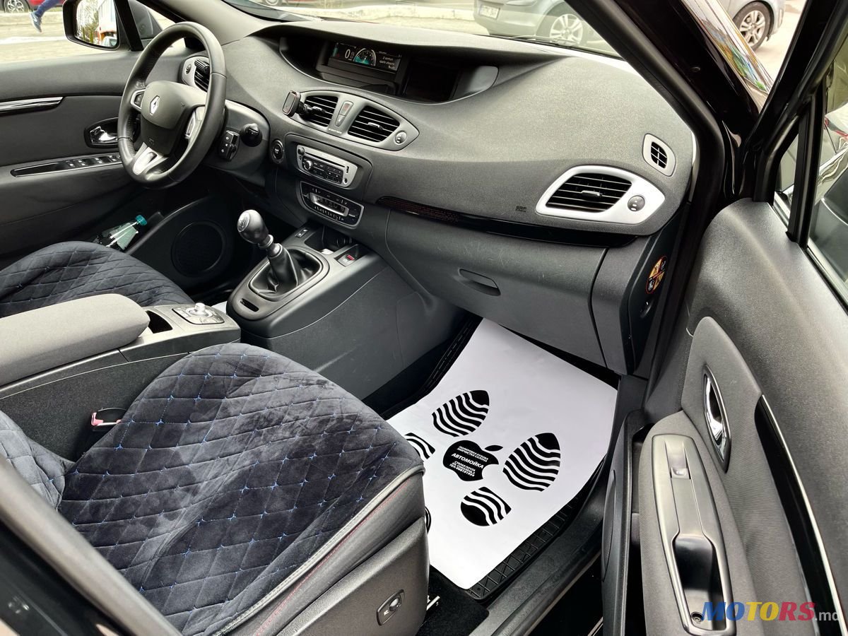 2012' Renault Grand Scenic photo #4