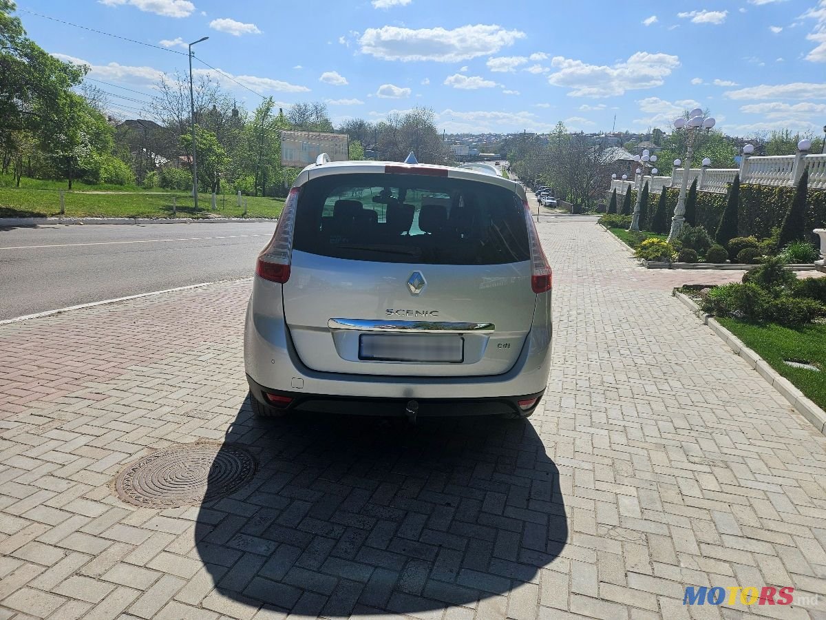 2015' Renault Grand Scenic photo #5