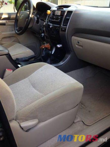 2004' Toyota Land Cruiser Prado photo #1