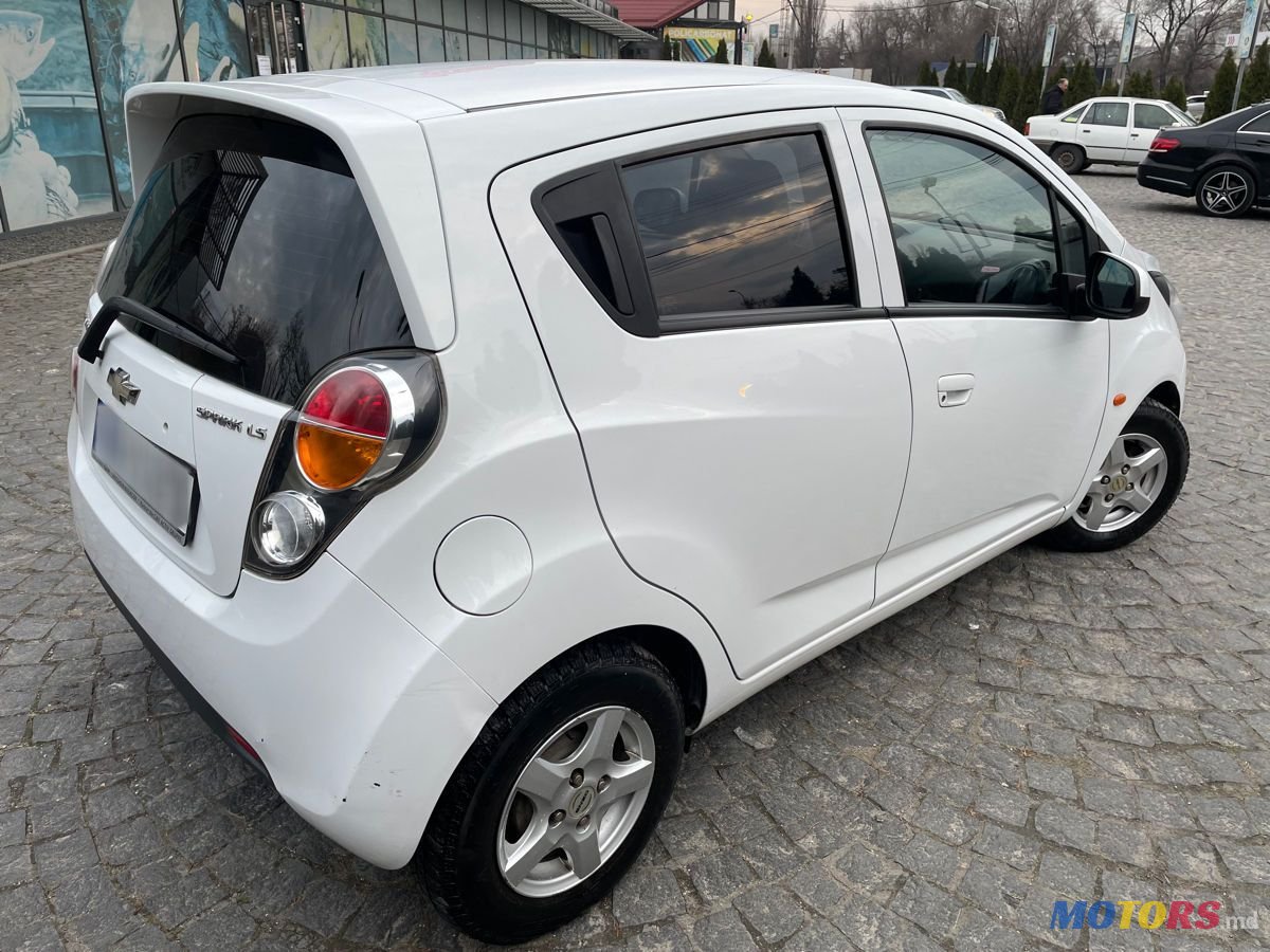 2010' Chevrolet Spark photo #4