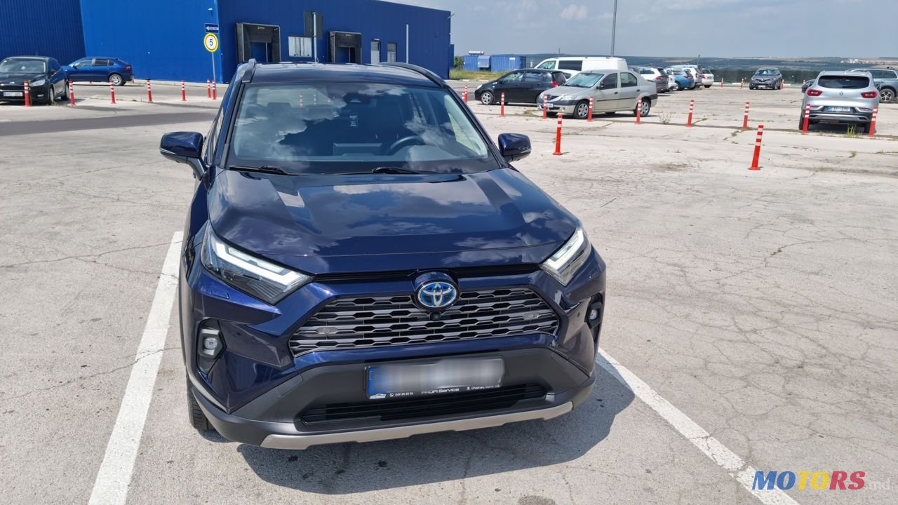 2022' Toyota RAV4 photo #4