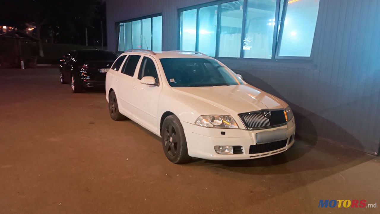 2009' Skoda Octavia photo #2