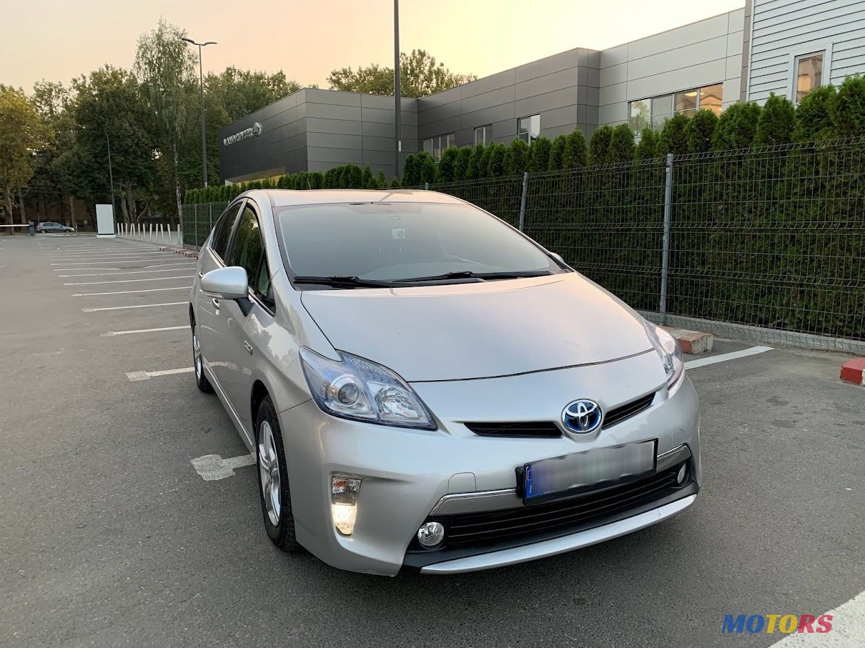 2012' Toyota Prius photo #1