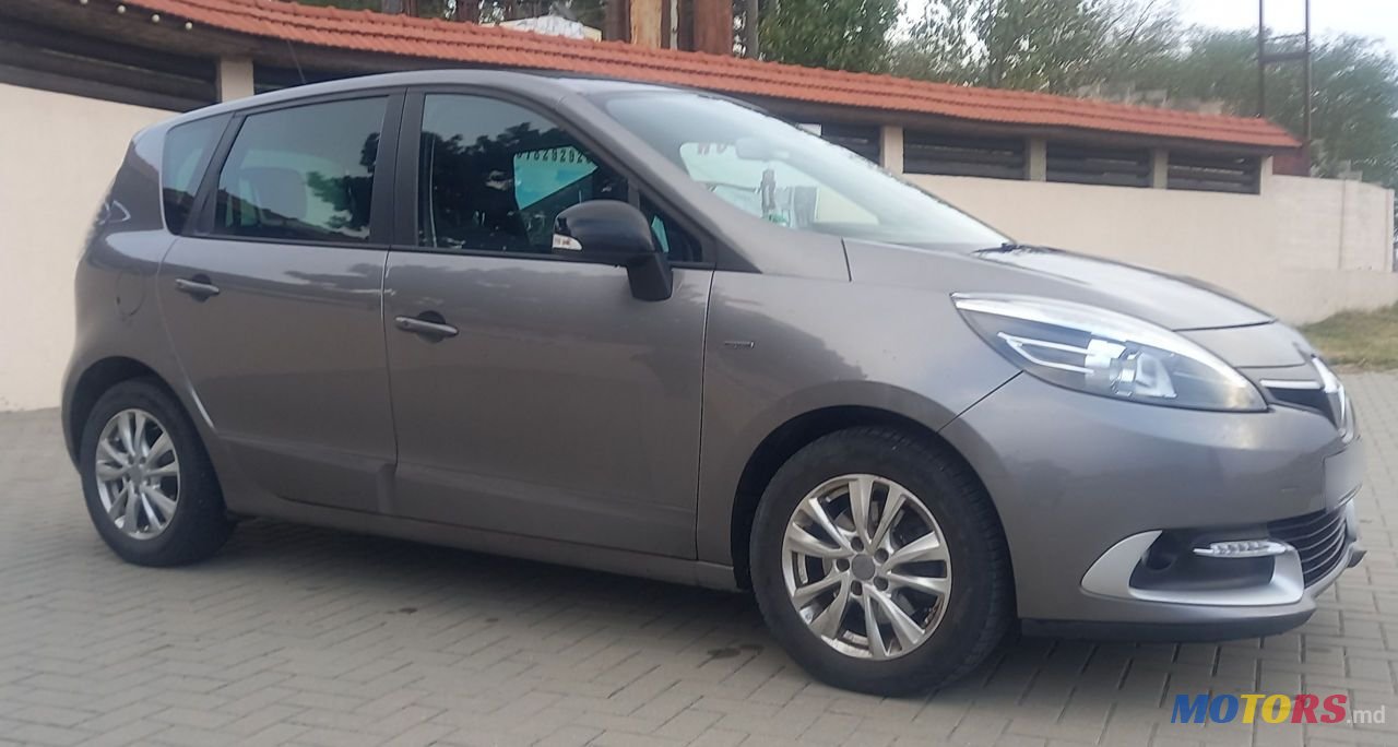 2015' Renault Scenic photo #1