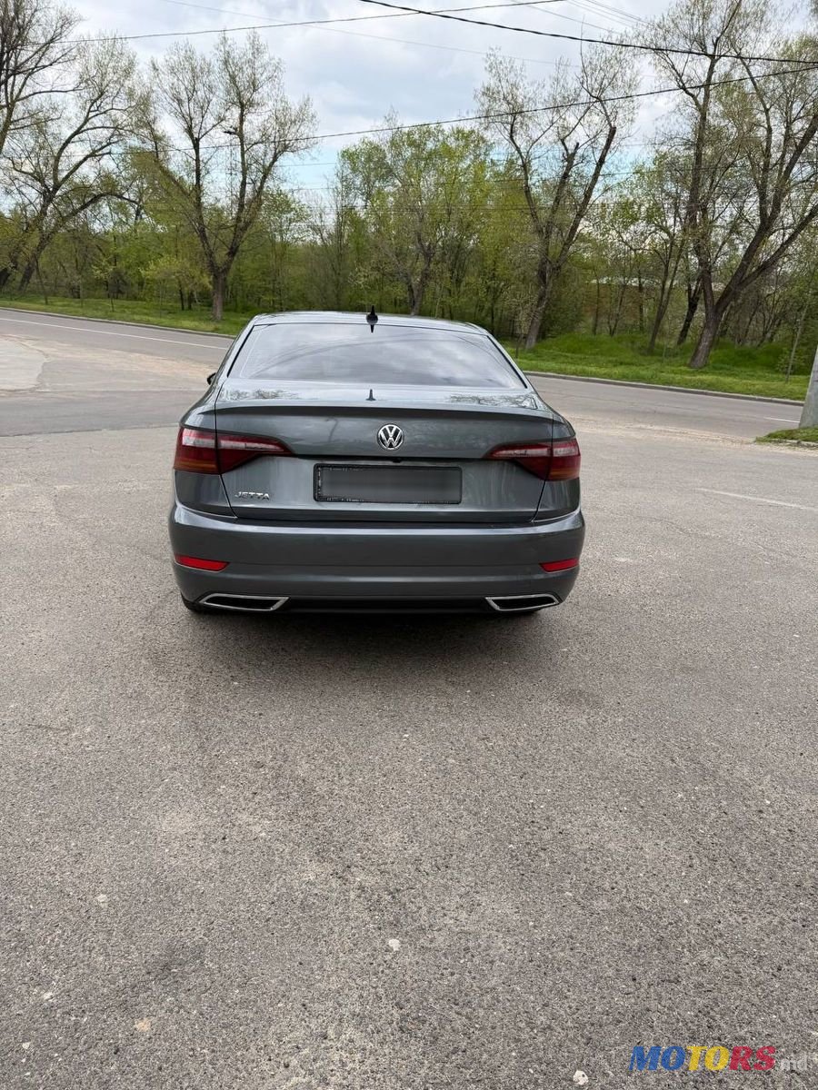 2018' Volkswagen Jetta photo #2