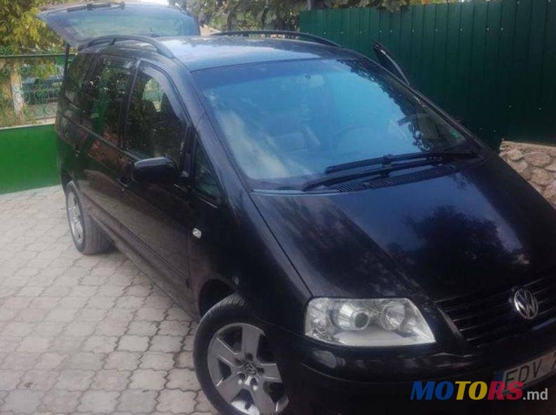 2001' Volkswagen Sharan photo #1