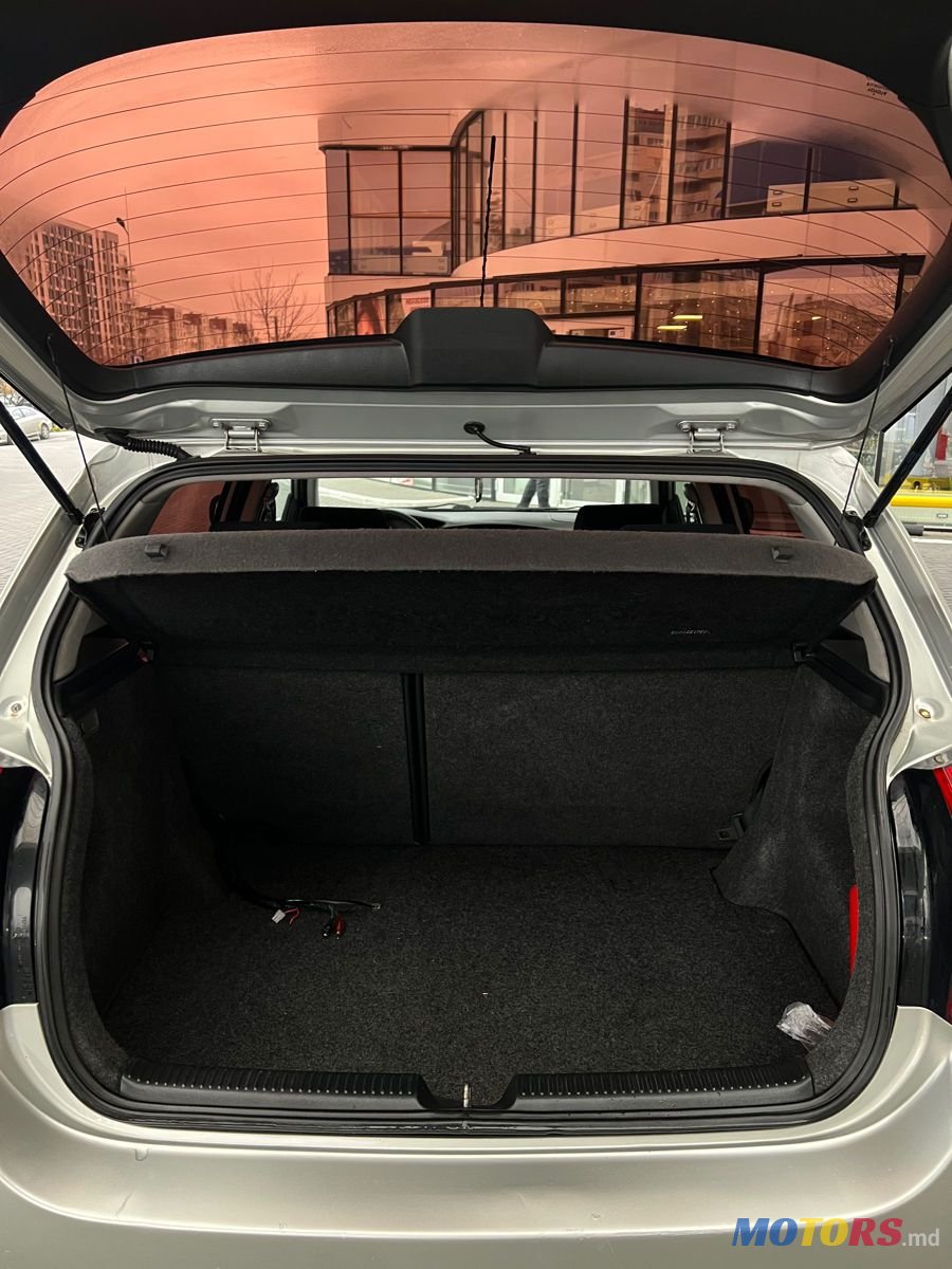 2005' Toyota Corolla photo #5