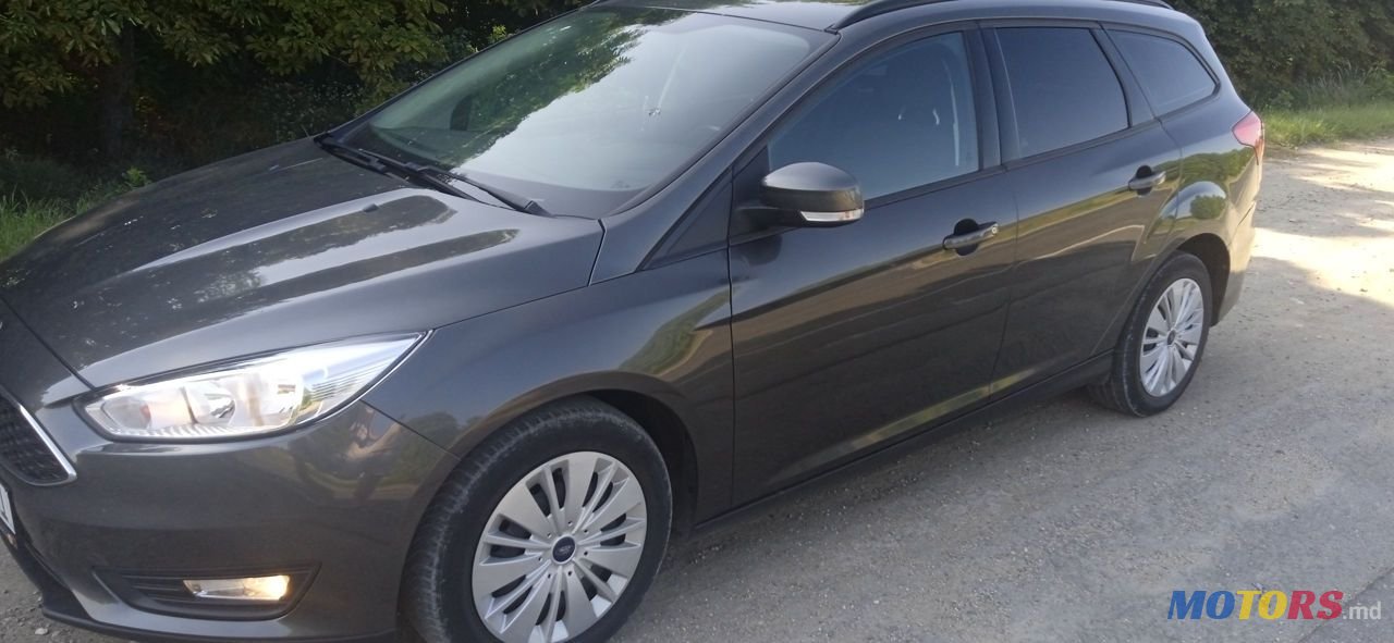 2017' Ford Focus photo #2