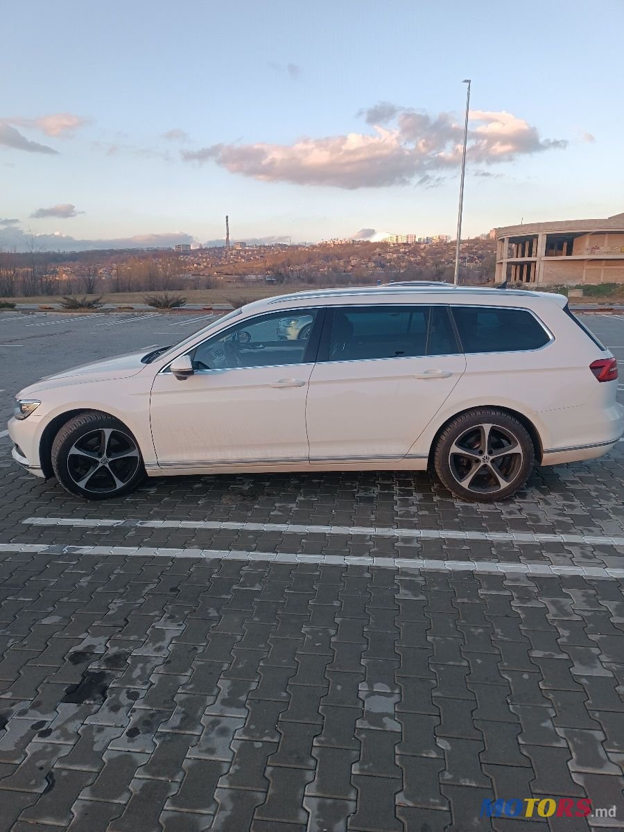 2017' Volkswagen Passat photo #6