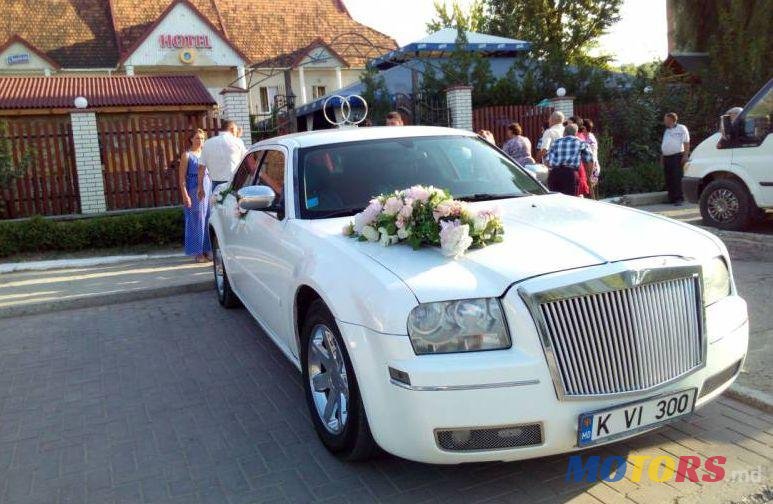 2005' Chrysler 300C photo #1