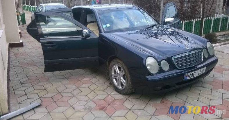 2000' Mercedes-Benz E photo #1