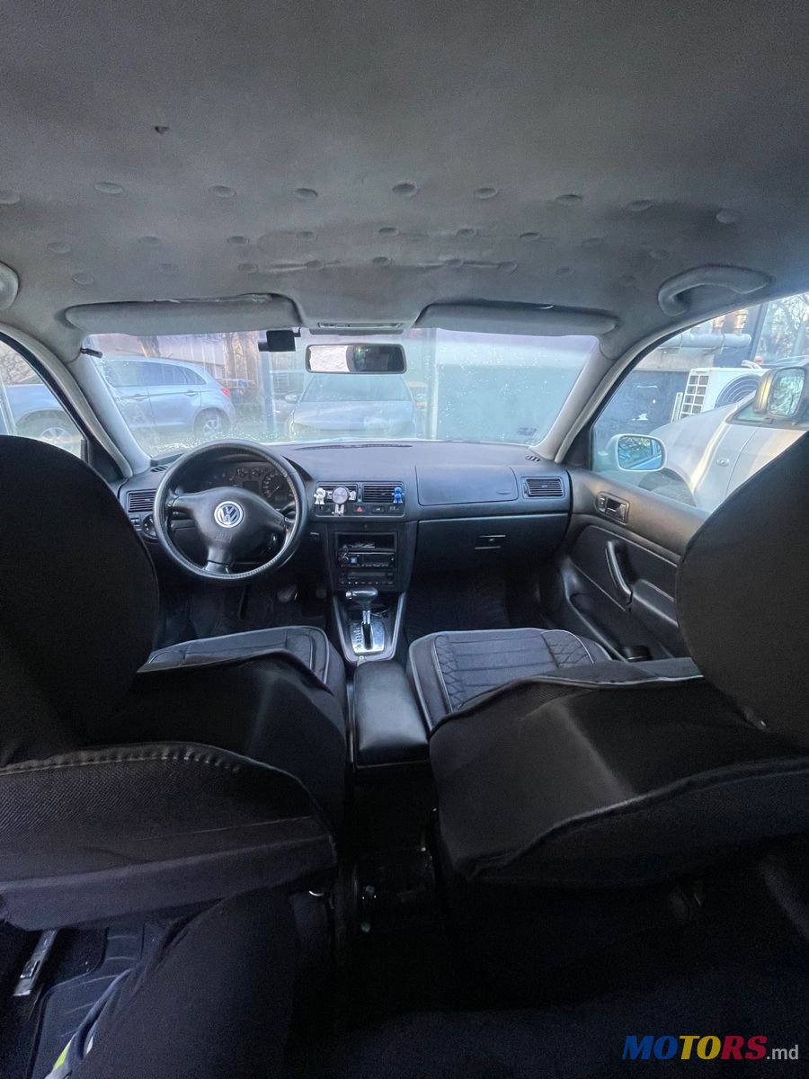 2001' Volkswagen Golf photo #4