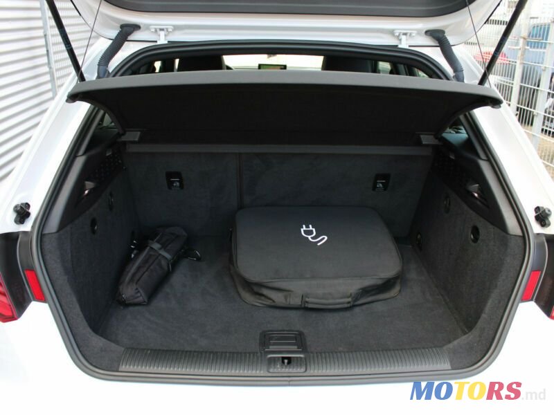 2016' Audi A3 E-Tron photo #5