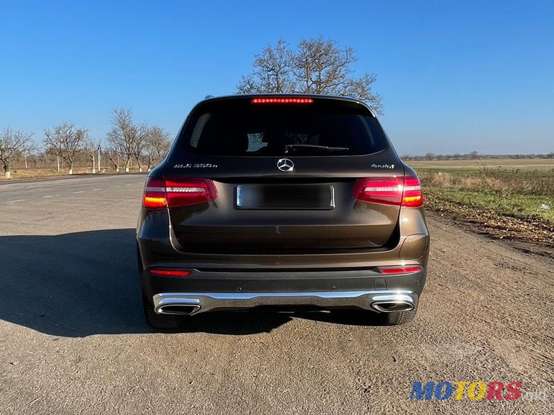 2018' Mercedes-Benz GLC photo #5