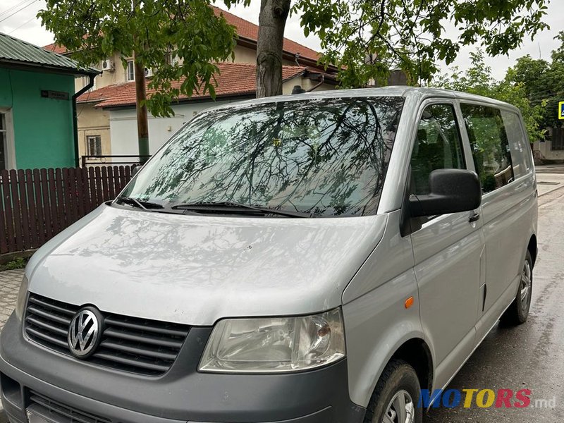 2005' Volkswagen Transporter photo #1