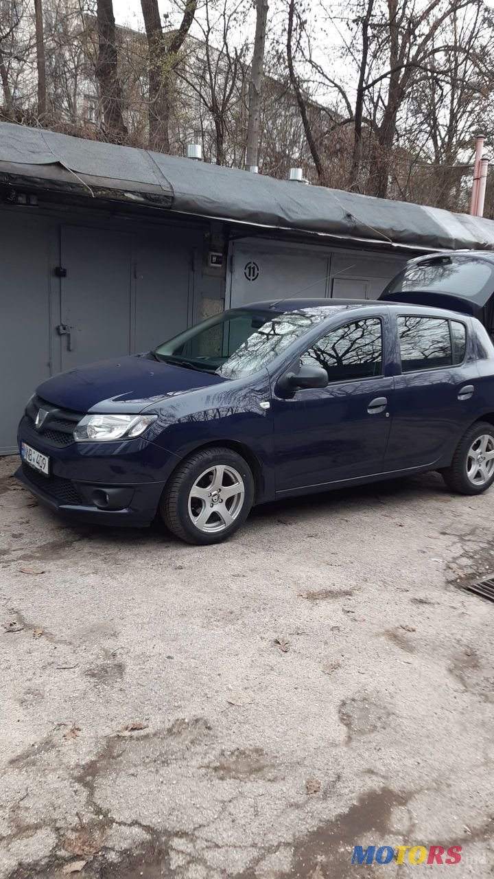 2015' Dacia Sandero photo #1