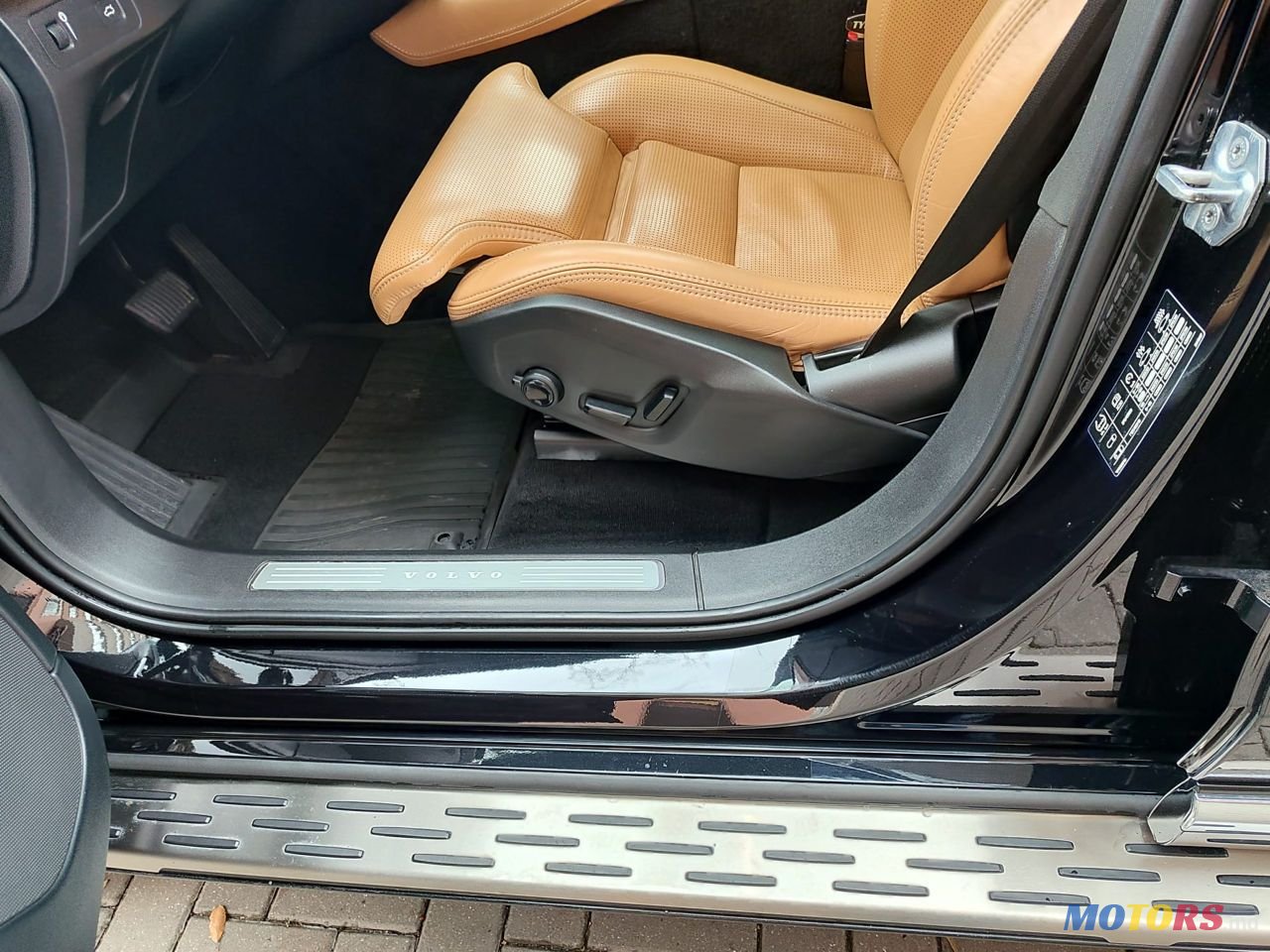 2019' Volvo XC90 photo #6