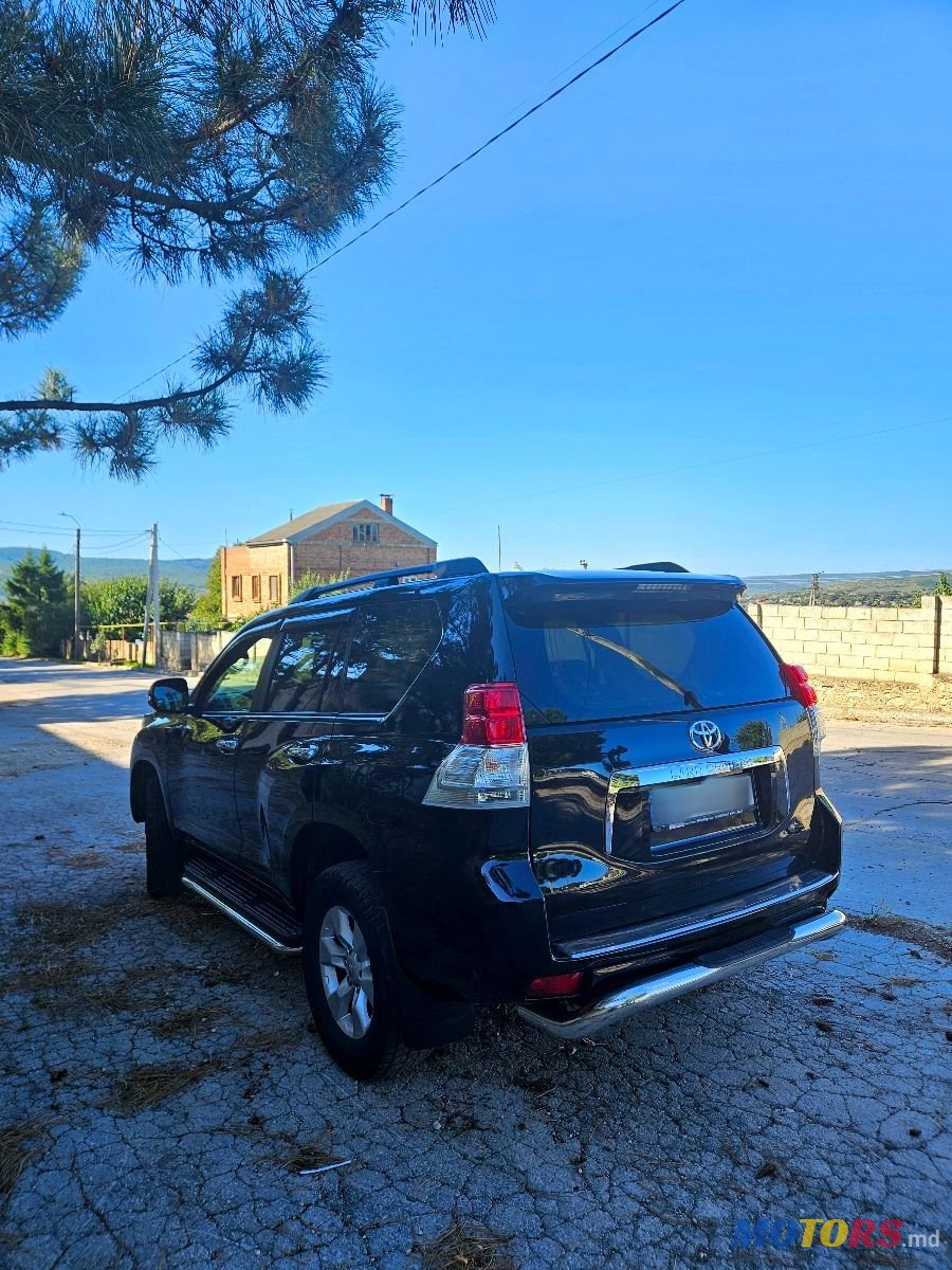 2012' Toyota Land Cruiser Prado photo #4
