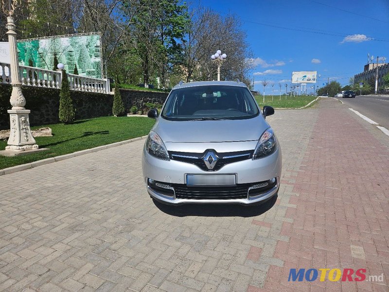 2015' Renault Grand Scenic photo #1