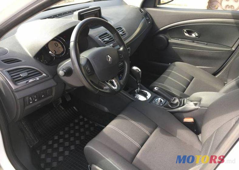 2014' Renault Megane photo #2