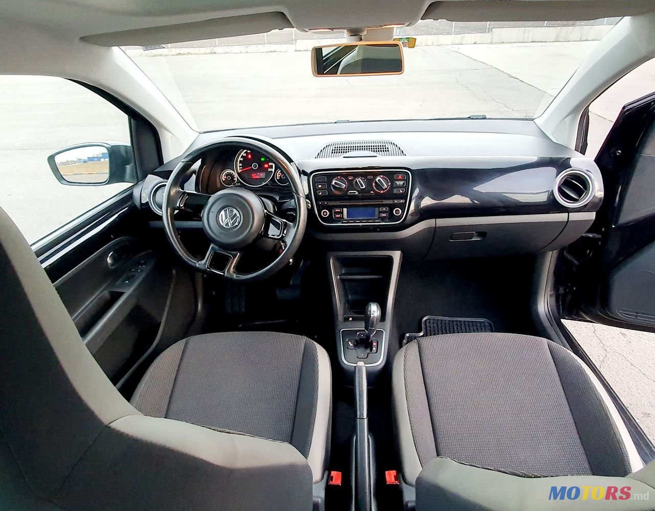 2012' Volkswagen Up! photo #5