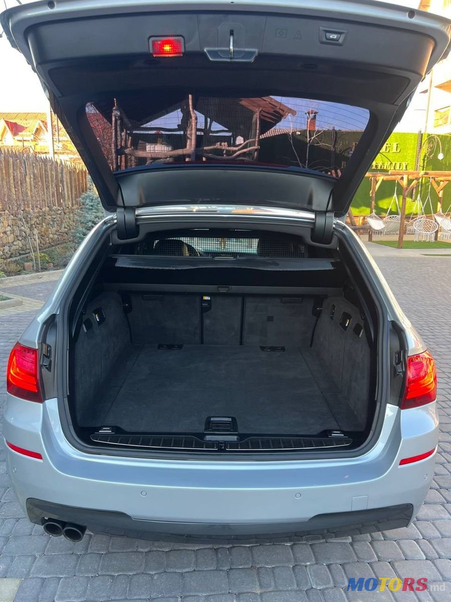 2015' BMW 5 Series Touring photo #5